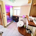 Apartamento Luxus Romantik Mit Whirlpool Und Sauna