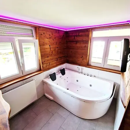 Luxus Romantik Mit Whirlpool Und Sauna Appartamento Ottenhofen im Schwarzwald