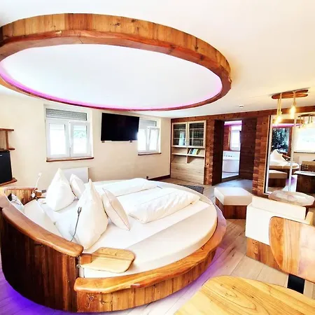 Luxus Romantik Mit Whirlpool Und Sauna *