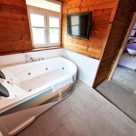 Luxus Romantik Mit Whirlpool Und Sauna * Ottenhofen im Schwarzwald