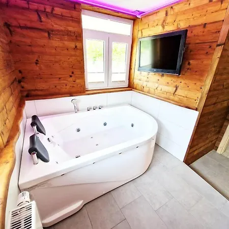 Luxus Romantik Mit Whirlpool Und Sauna * Ottenhofen im Schwarzwald
