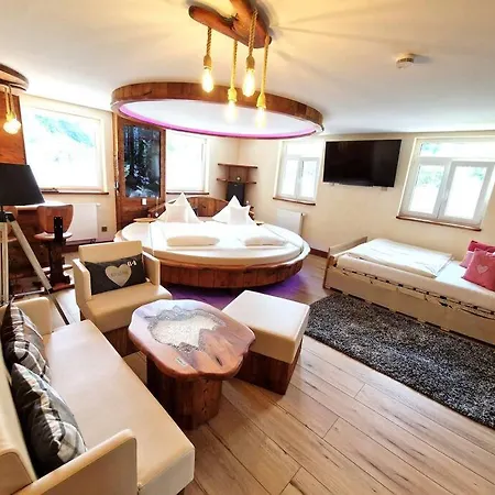 Luxus Romantik Mit Whirlpool Und Sauna شقة