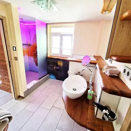 شقة Luxus Romantik Mit Whirlpool Und Sauna